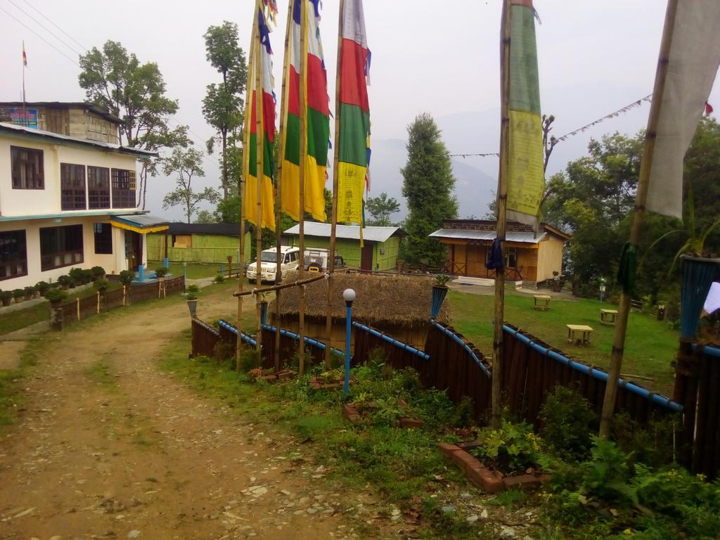 Holiday park Khi Gha Thang *